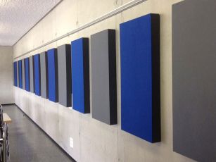 Selbstklebender Designschallabsorber in verschiedenen Farben Selbstklebender Designschallabsorber in verschiedenen Farben