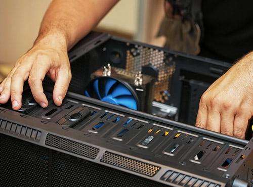 Schallschutz am PC/ Computer Nachrüsten ist sinnvoll: Leisere Bauteile und Schallschutz verringern Lärm am Computer oder PC.