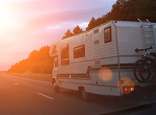 Schalldämmung für Wohnmobil, Wohnwagen und Wohnanhänger Schalldämmung im Wohnmobil und Wohnwagen sorgt für Ruhe und Entspannung auf Reisen.