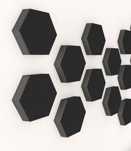 Schallabsorber Hexagon zur Akustikoptimierung im Heimkino