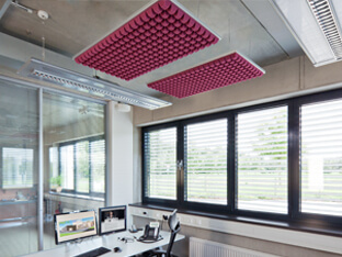 Sound absorbers such as the MAYA in suspension cassettes directly above the workplace prevent sound propagation.