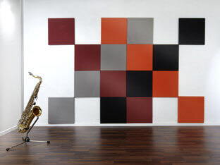 Sound absorber SMOOD in different colours to optimise sound in the recording studio.